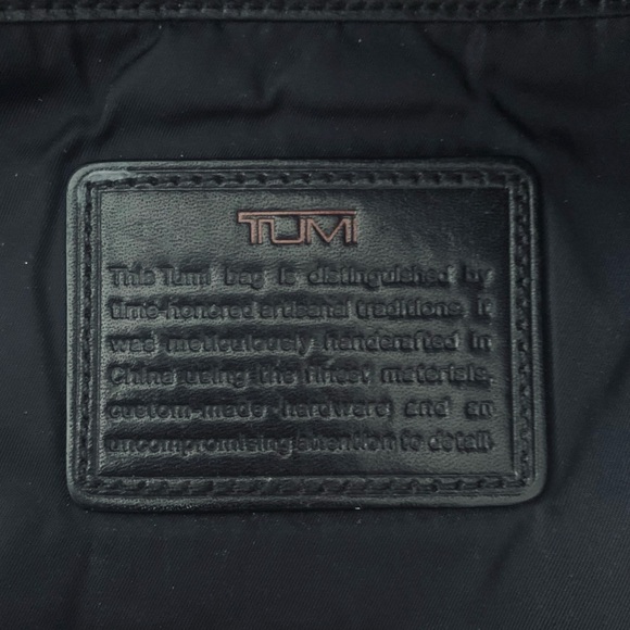 Tumi Classic Carryall Bag Black Old Money Minimalist - Picture 6 of 11